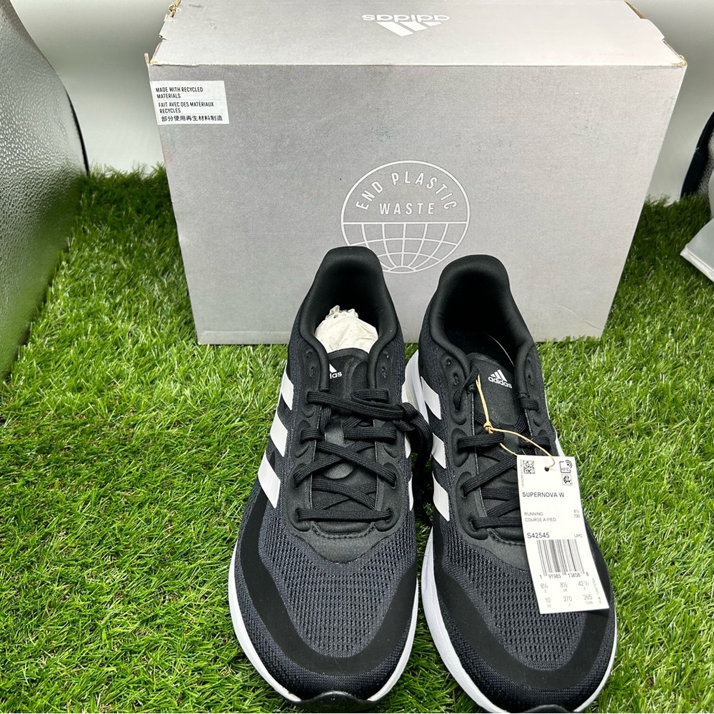 Adidas Supernova W brand new with box. Size 10.